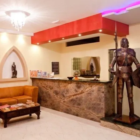 Castello Di Cavalieri Hotel